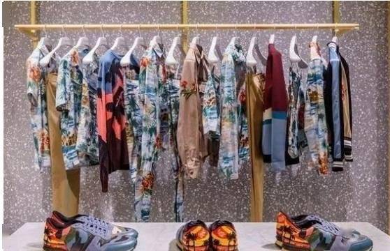 店铺|秋装陈列，这样做店铺业绩跑赢2020。