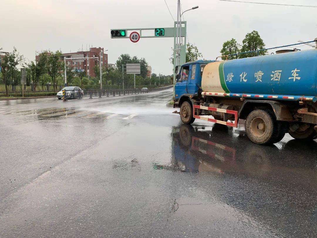 (绿地健康小镇,洒水车路面洒水降尘) 3,除雨天外,24小时全天开启雾