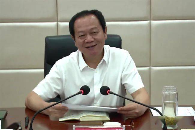 彭华昌出席纳雍县年轻干部工作座谈会