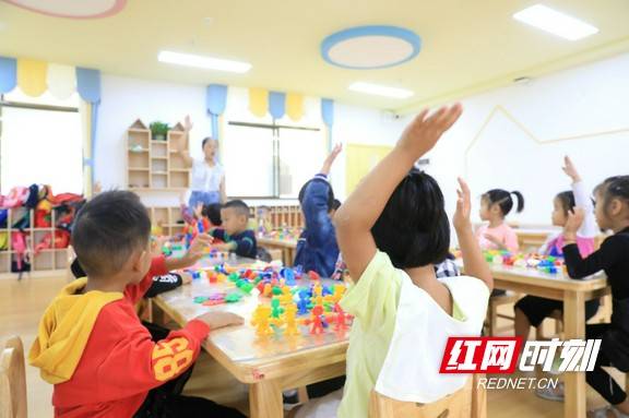 芙蓉区|麻阳龙升幼儿园开园：芙蓉区援建 苗乡贫困学子成长乐园