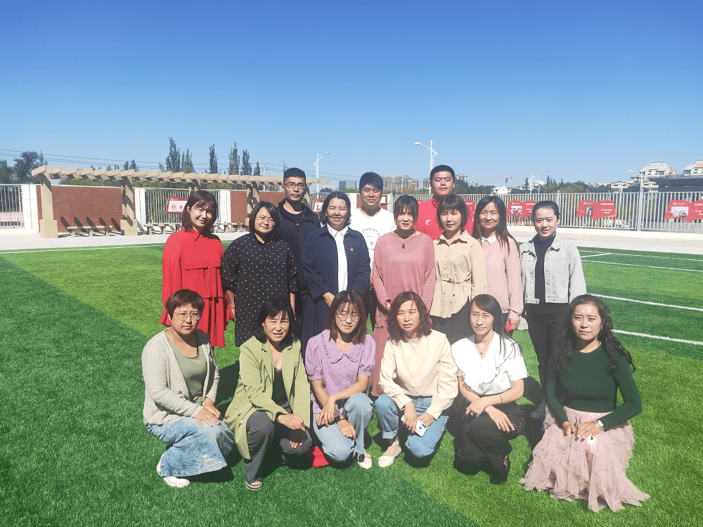 东胜区万佳小学五年级级部