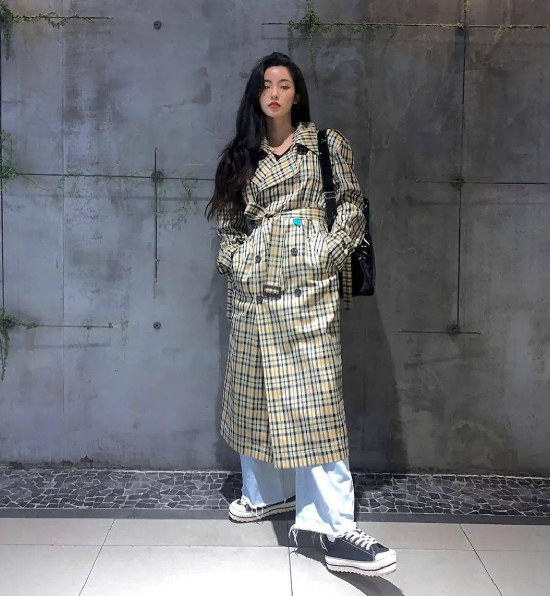 仙女们|格纹衫 + 短靴，早秋这么穿A到爆 ！