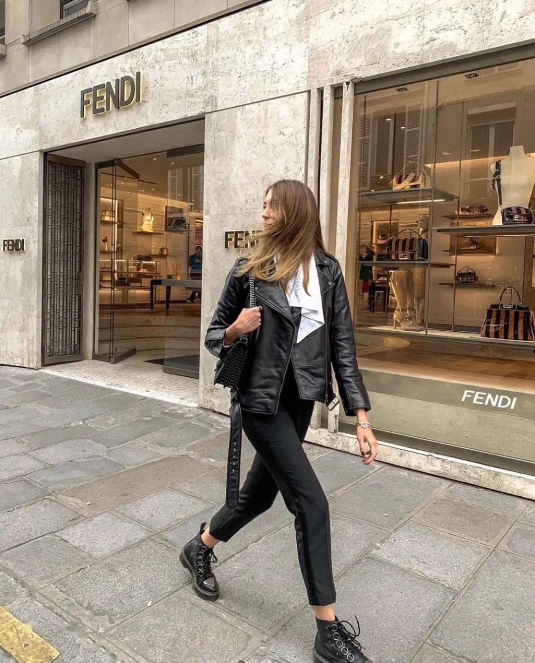 仙女们|格纹衫 + 短靴，早秋这么穿A到爆 ！