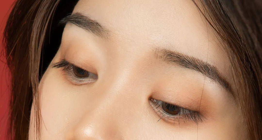 口红|我摊牌了，初秋气质感妆容的秘诀其实是这个......