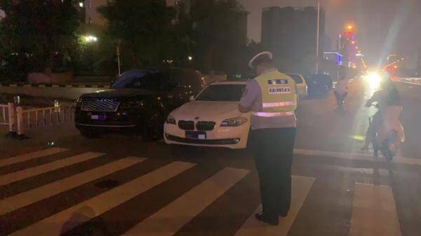 错误|二次醉驾女司机耍赖撒泼无悔意