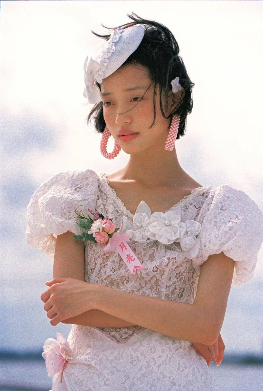 亮片|对准新娘们说：结婚时间可以重合，但妆容不可以！