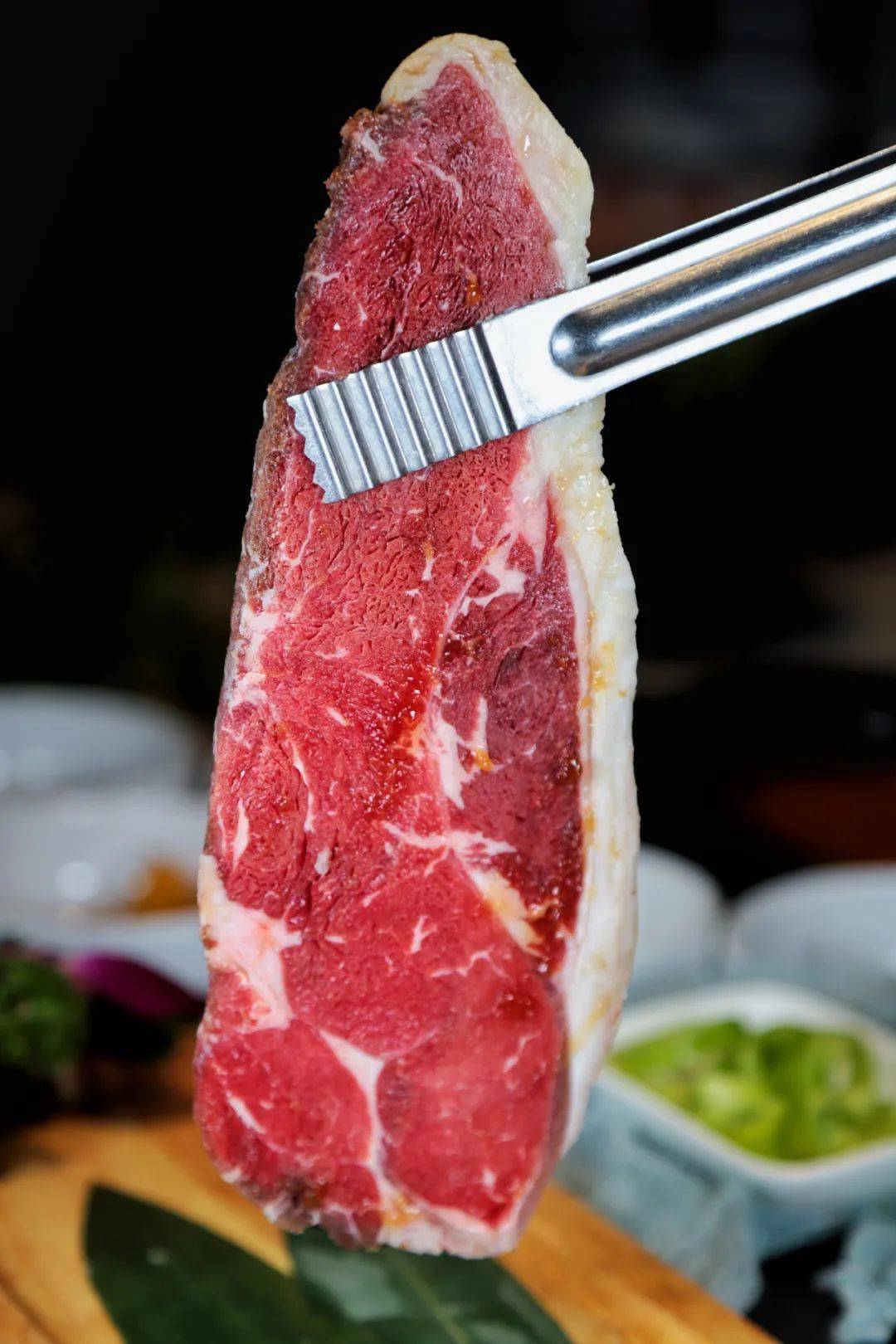 入口|人均30+吃烤肉!天河城这家260 ㎡的韩式石板烤肉来了!安格斯西冷牛排、厚切五花肉、蟹肉、风干肠…性价比真是绝了!