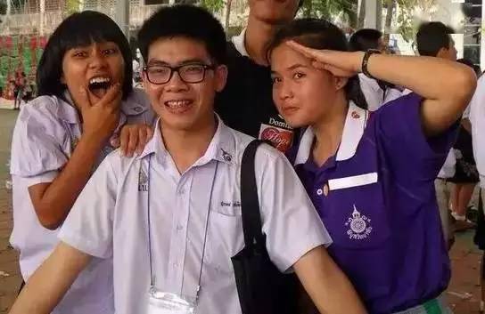 生活|泰国小哥花15万整形，成功从屌丝逆袭变男神！