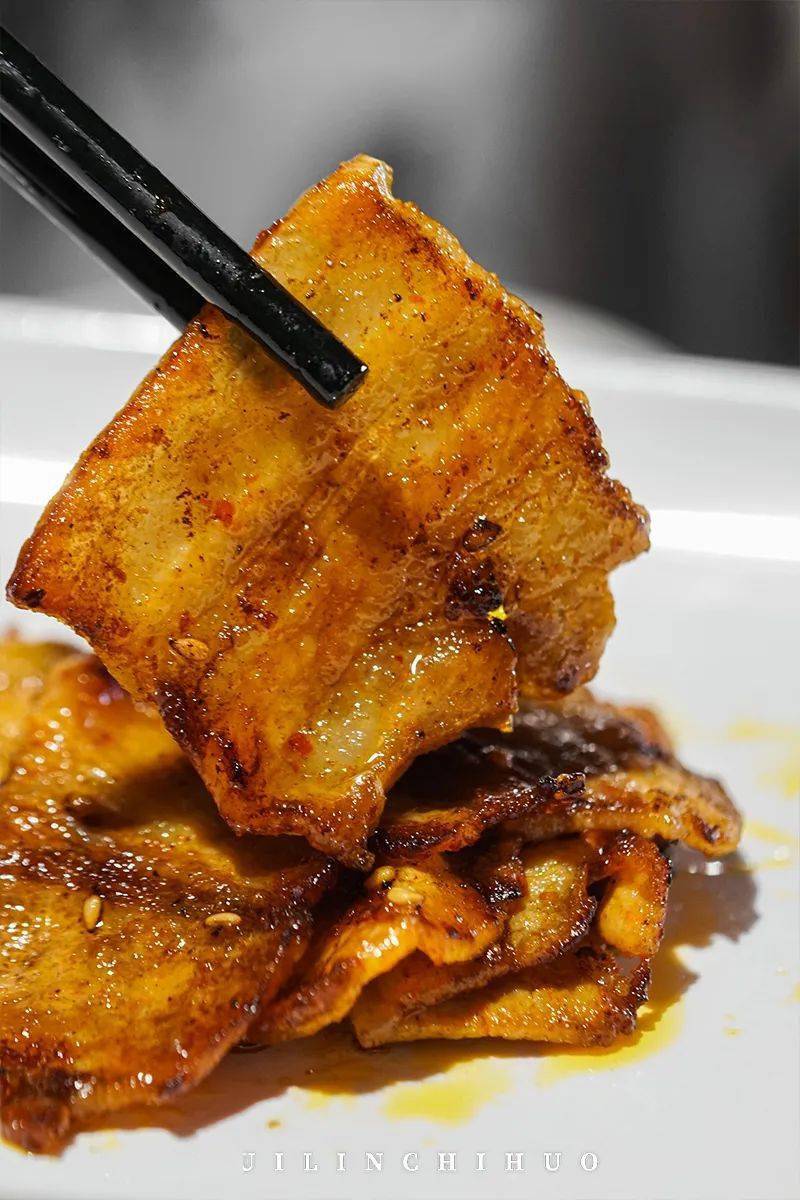 店里|在教室里吃烤肉！6.8折还送肉送饮料！