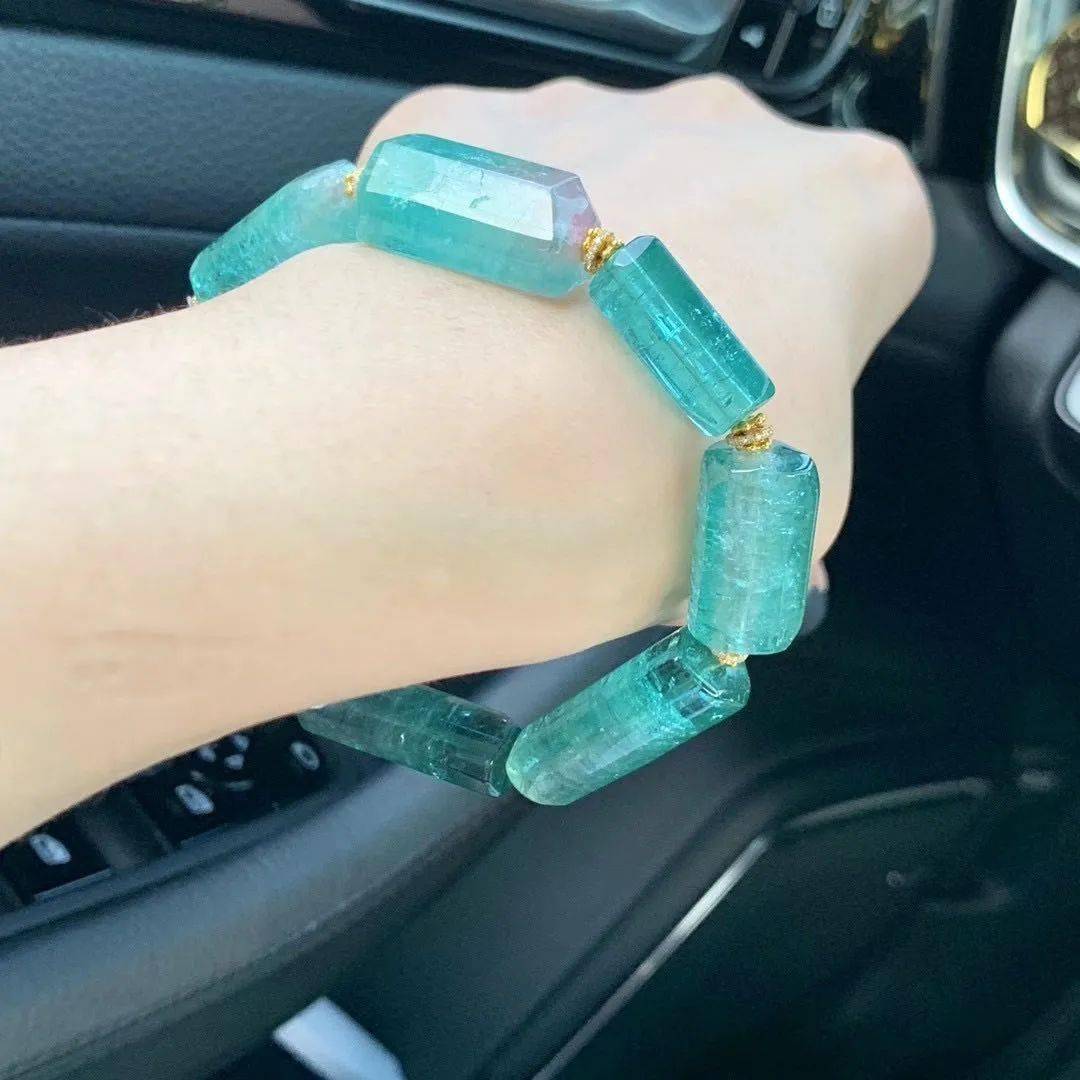 区别|女人戴珠宝和戴黄金首饰有什么区别？