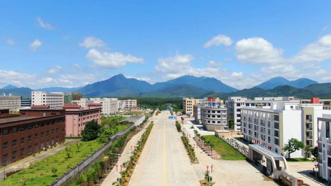 海丰gdp_海丰红场图片