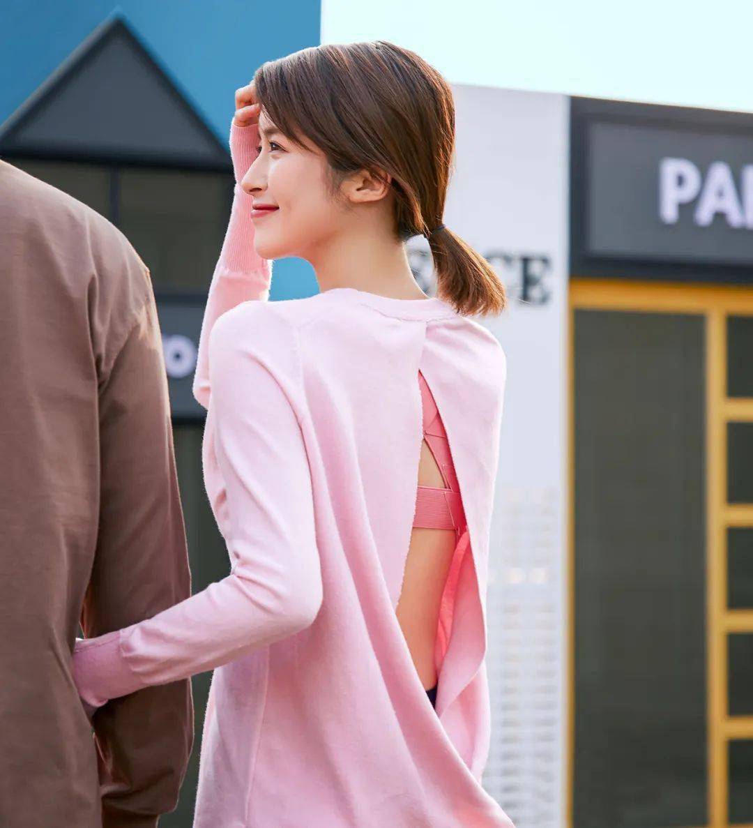 矫姿|被扒出来了！张雨绮“浪姐”全程穿它塑形！1s挺拔，让你气质好到爆