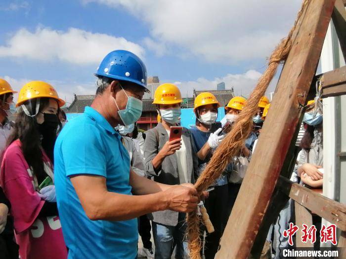 油饰|故宫修缮知多少 工匠“老手”在沈阳故宫“压麻灰”