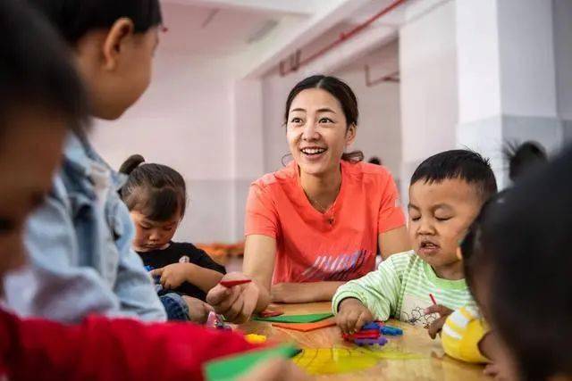 何梅:以慈母之心架起育人之桥 | 感念师恩·楷模⑧