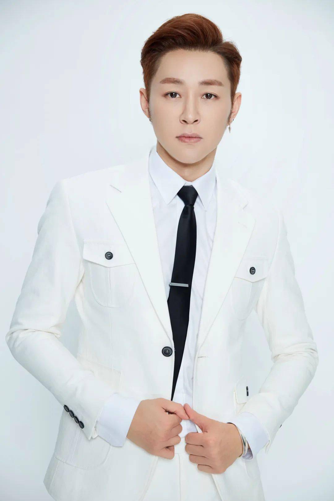 时尚|孟佳成团后时尚资源好到逆天 还不是因为私下这些“小动作”！