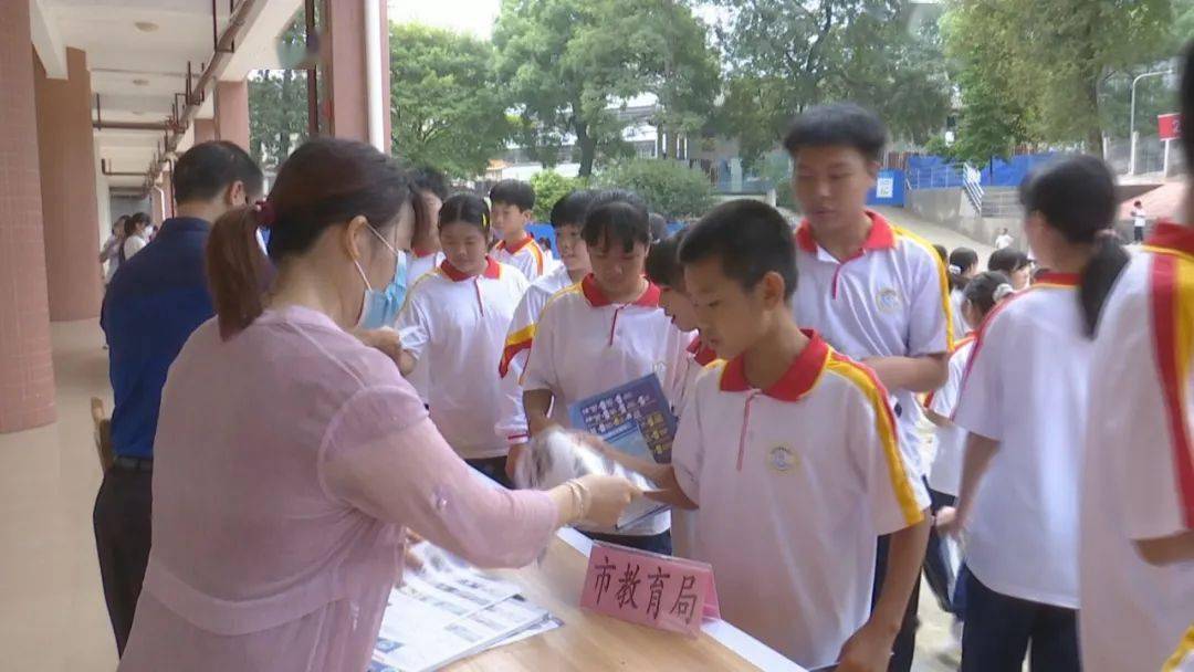 连州网络安全宣传走进慧光中学|听听学生们怎么说