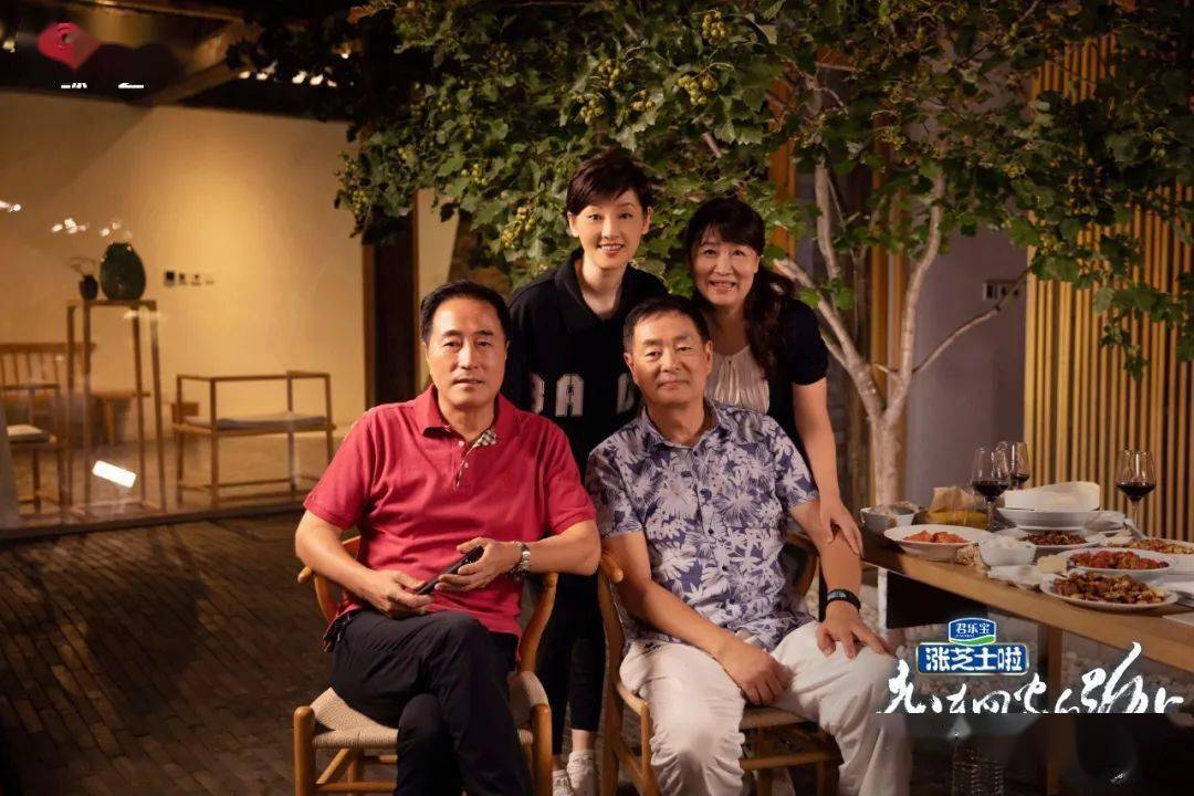 老友|《走在回家的路上》徐帆剧照来袭!速来请查收