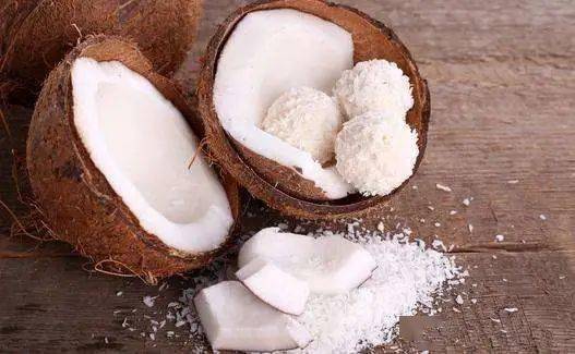 潘达|日本20年老木头,经1300°高温烧成“变态黑炭”,几分钟溶掉黑头,太神奇!