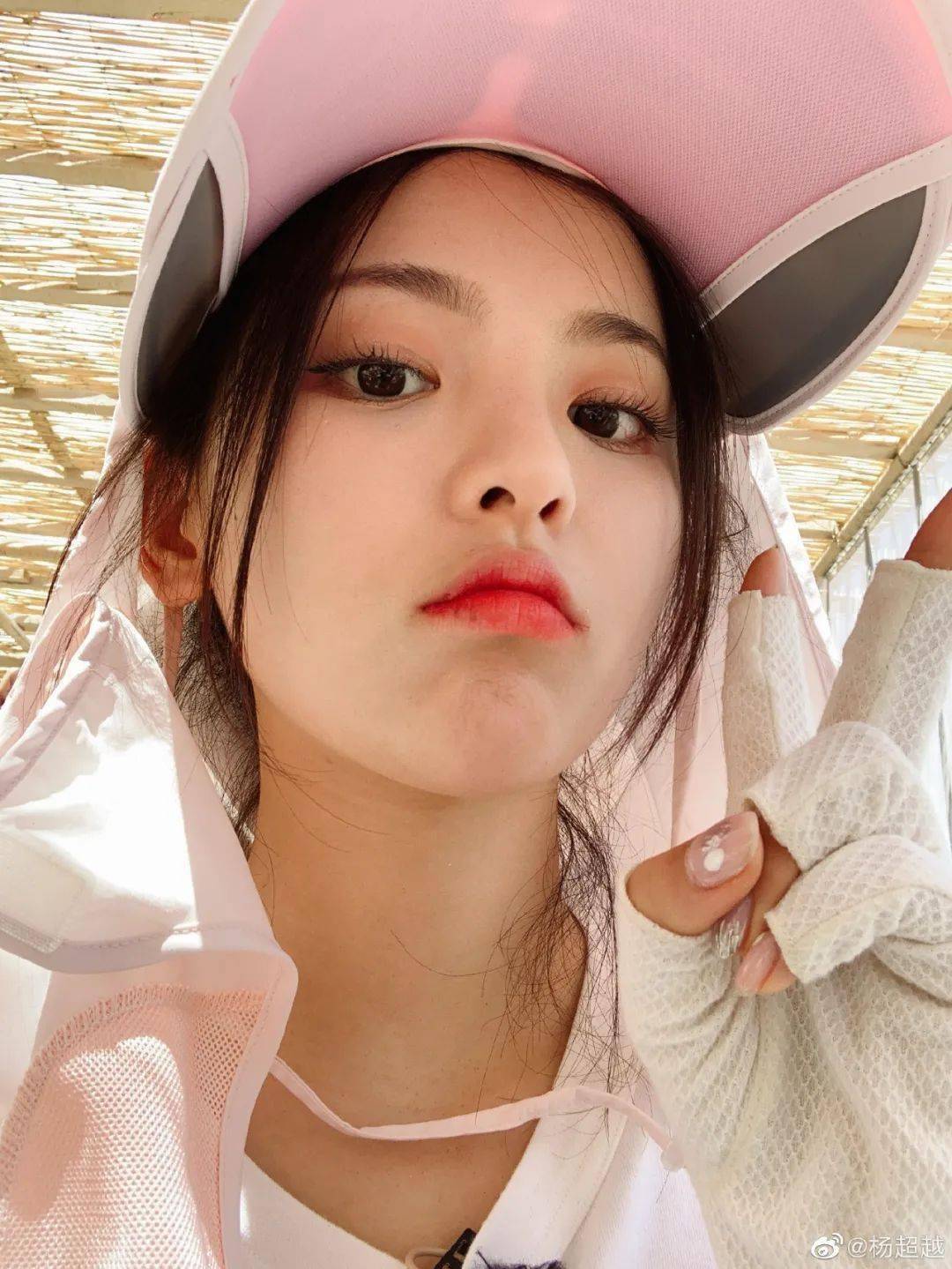 超越|演技在线的杨超越,皮肤也时刻水润!