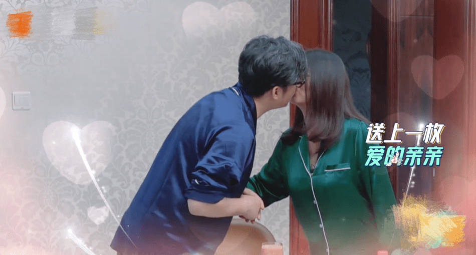 风波|破离婚传闻？王岳伦KTV壁咚风波后李湘晒婚礼照