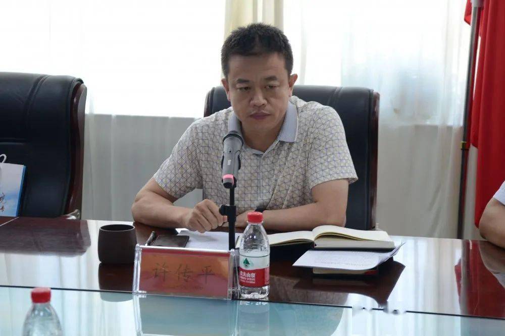 院校创新发展交流会议召开,市人大常委,潍坊市工程技师学院院长许传平