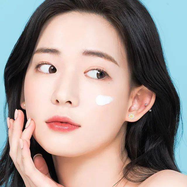 肌肤|水光妆升级版来了,又美又立体的海豚玻璃肌你听过吗?