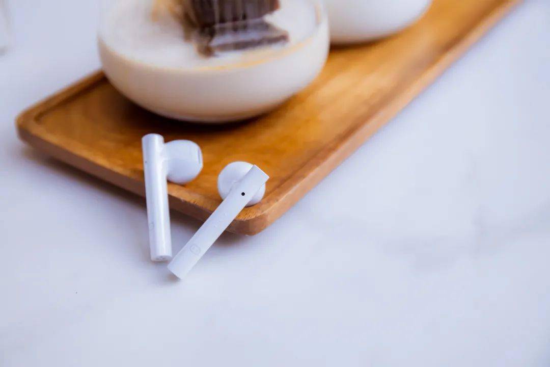 耳机|199 元带来千元体验，小度真无线智能耳机评测