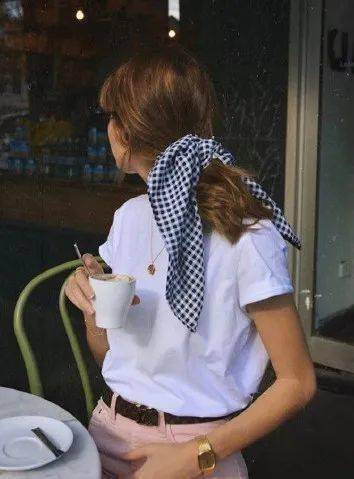 杨采钰|学杨采钰 欧阳娜娜的丝巾百搭法！秒变气质女神…