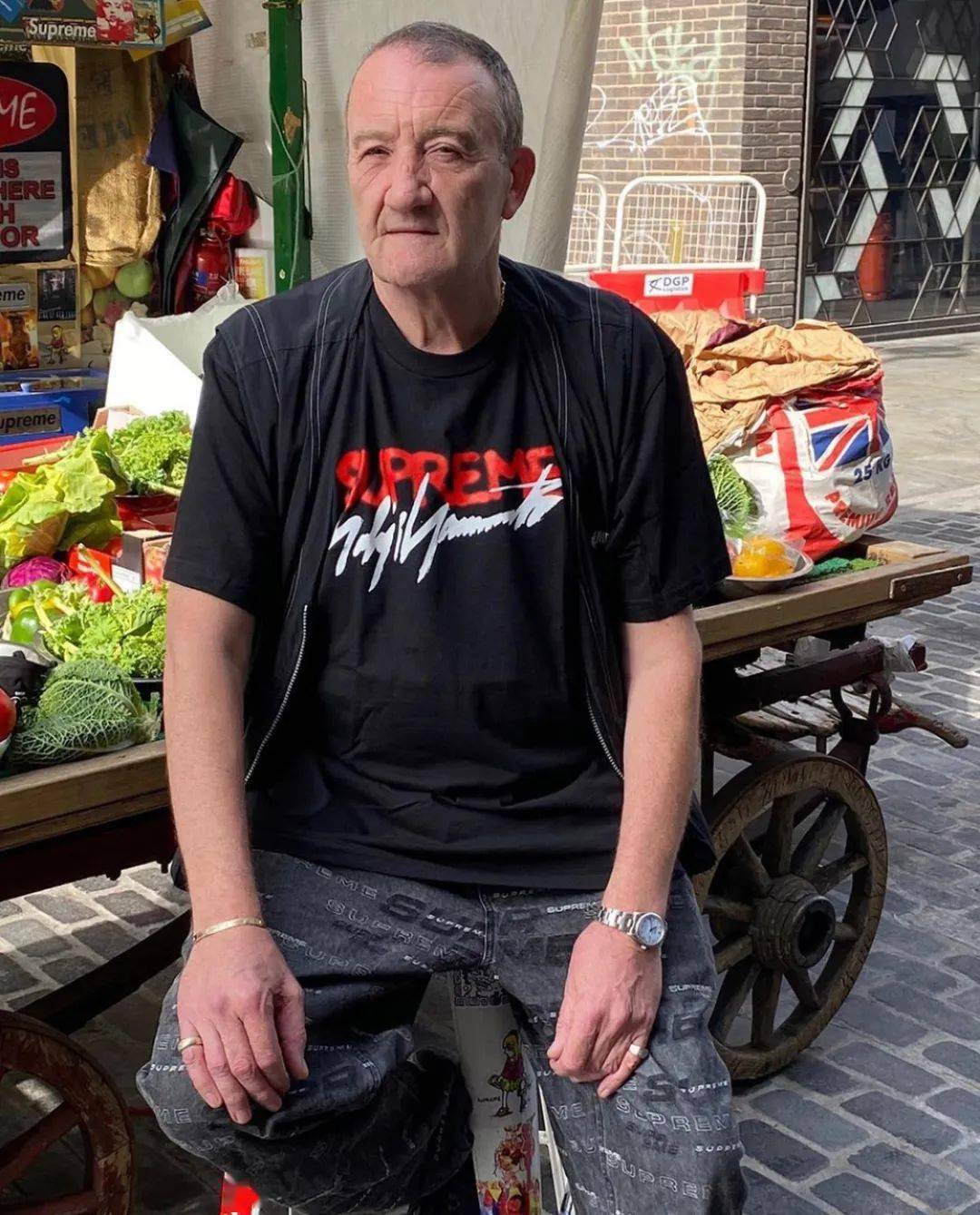 合作|Supreme 本季最具「争议」的联名来了…