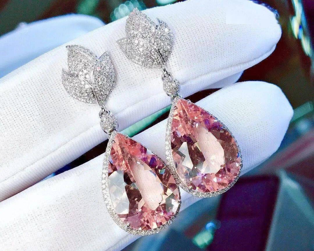 老年人|41岁女子10年时间里和8名老年人结婚 骗走大量珠宝和钱财后悲剧