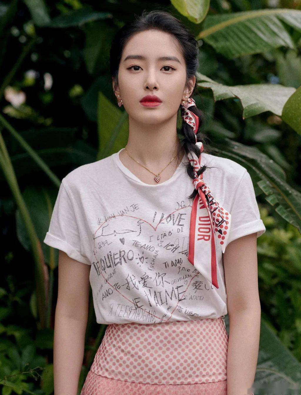 头发|头发出不出油没关系，丝巾绑一下想不出圈都难！