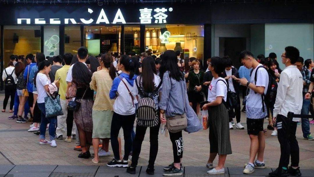 福布斯|专科生29岁身价40亿，登上福布斯！这个 “最懂奶茶的男人”活成了90后的标杆！