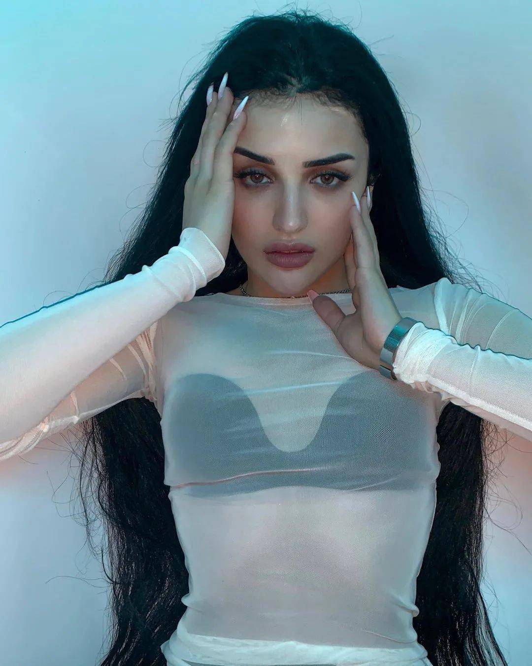 公主|迪士尼抓错了在逃公主？网友：是，真公主正在俄罗斯当女王！