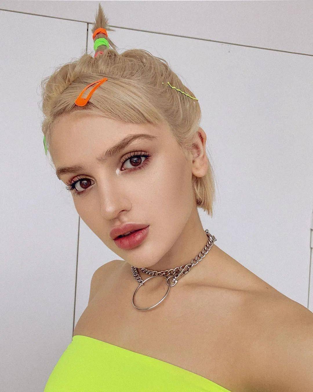 公主|迪士尼抓错了在逃公主？网友：是，真公主正在俄罗斯当女王！