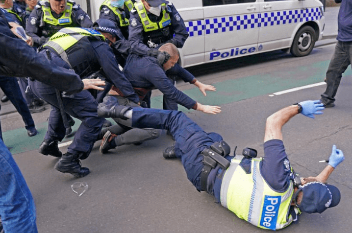 悉尼华人注意!接下来看到警察带着这种徽标,提高警惕!