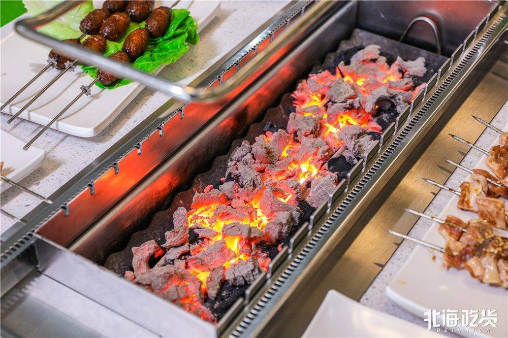 韩缘|69.9元抢！价值150元「韩缘烧烤城」自动烧烤套餐！30荤串+10素串+烧烤伴侣+锡纸金针菇+凉菜+饮品！