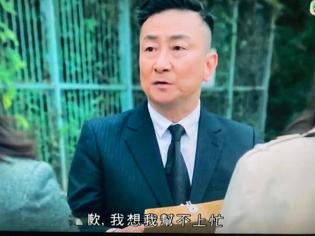 拉人口罩被打_戴口罩的人简笔画(2)