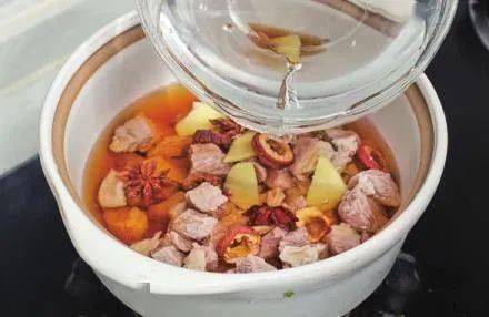 什么炖猪肚吃对胃有好处 86adf15646134019a787d42730f4f3a2.jpeg