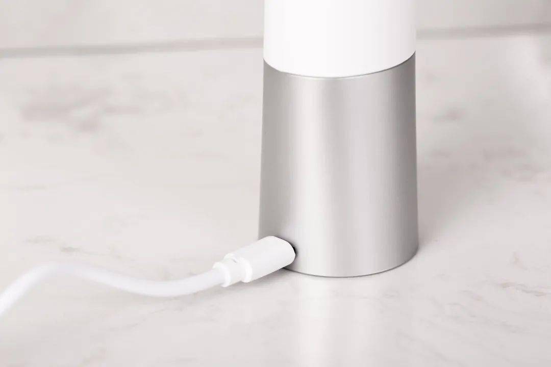 鼻子|米粒大的黑头，瞬间吸出，整个鼻子新生了！