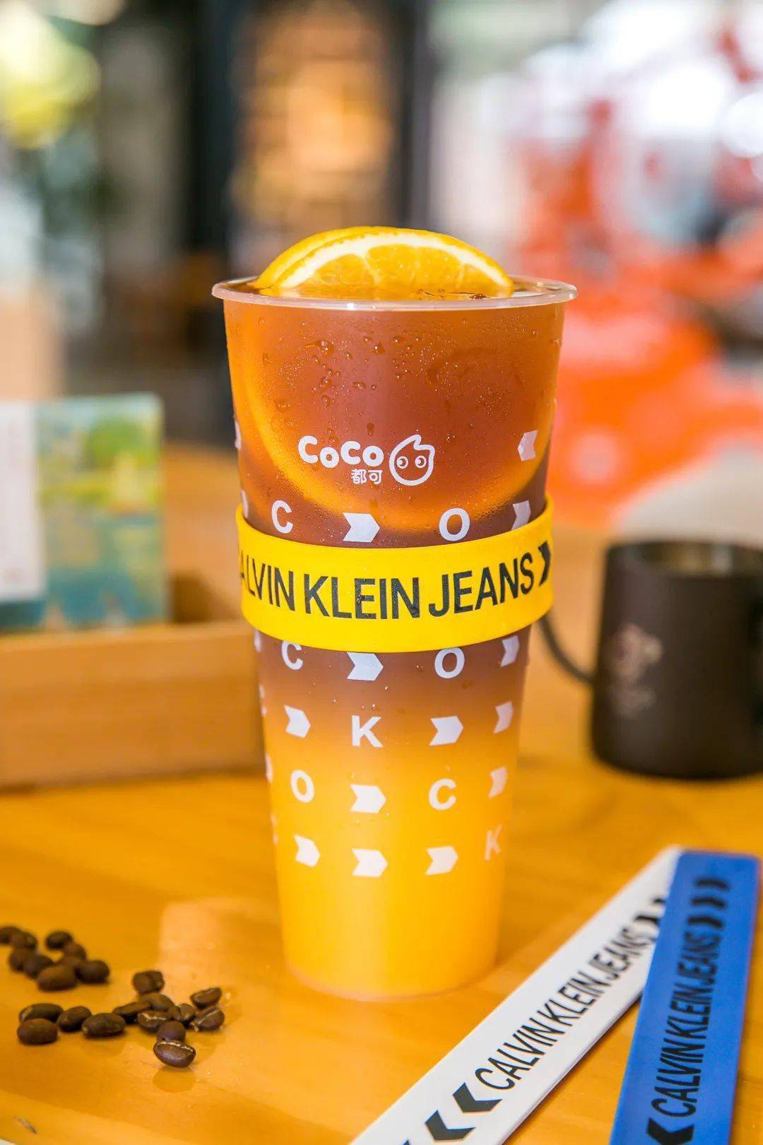 合作|潮人必备!CoCo与CK腕表首饰跨界合作,限量版手环抢疯了...