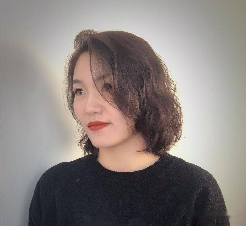 “ayx官方网站”
2020最新盛行“不长不短”发型(图22) “ayx官方网站”
2020最新盛行“不长不短”发型(图22)