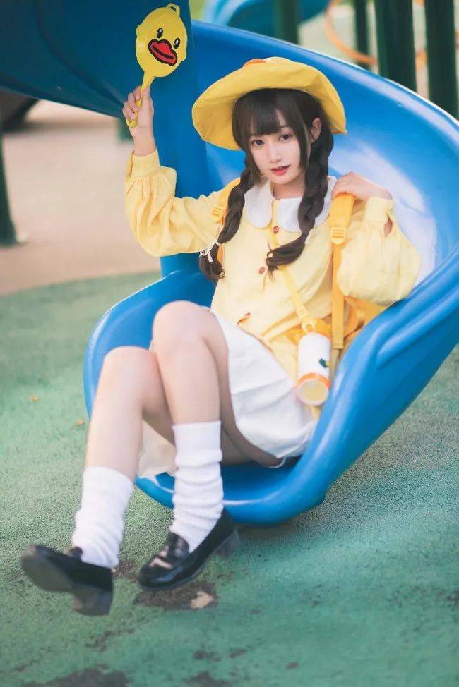 和平精英 cos 小黄鸭