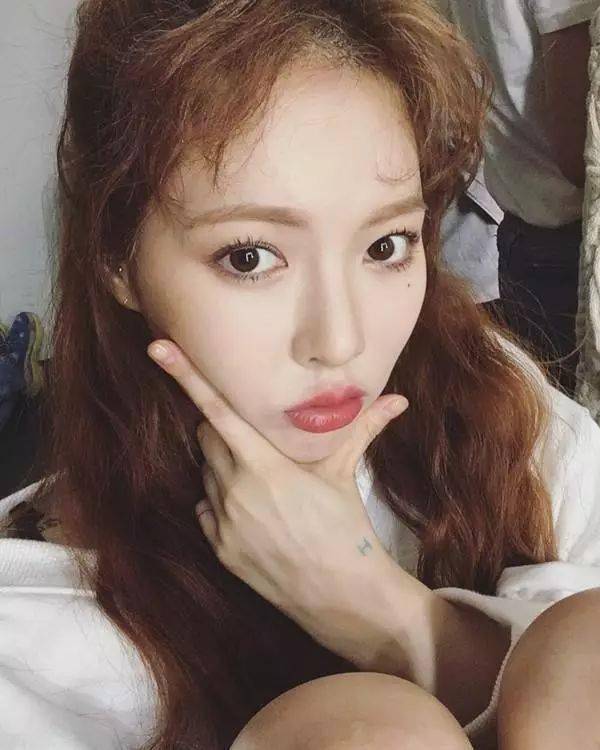 脸型|秋季必烫的4款「小卷发」!根据脸型选发型,显脸小显发量!!