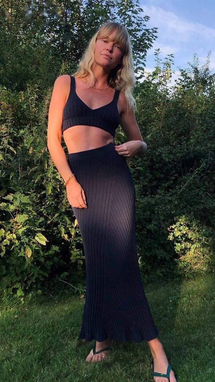 必备|秋天必备的针织,这样穿会更显气质