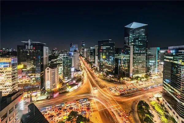 樊城市人口_夜晚城市图片
