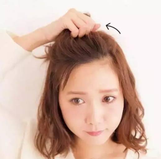 发型|头发长别老披着！这10种发型让你又美又有女人味！