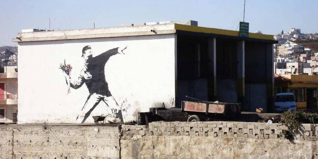 Banksy|潮事 | 这双写着汉字的 Nike ，我真的爱了