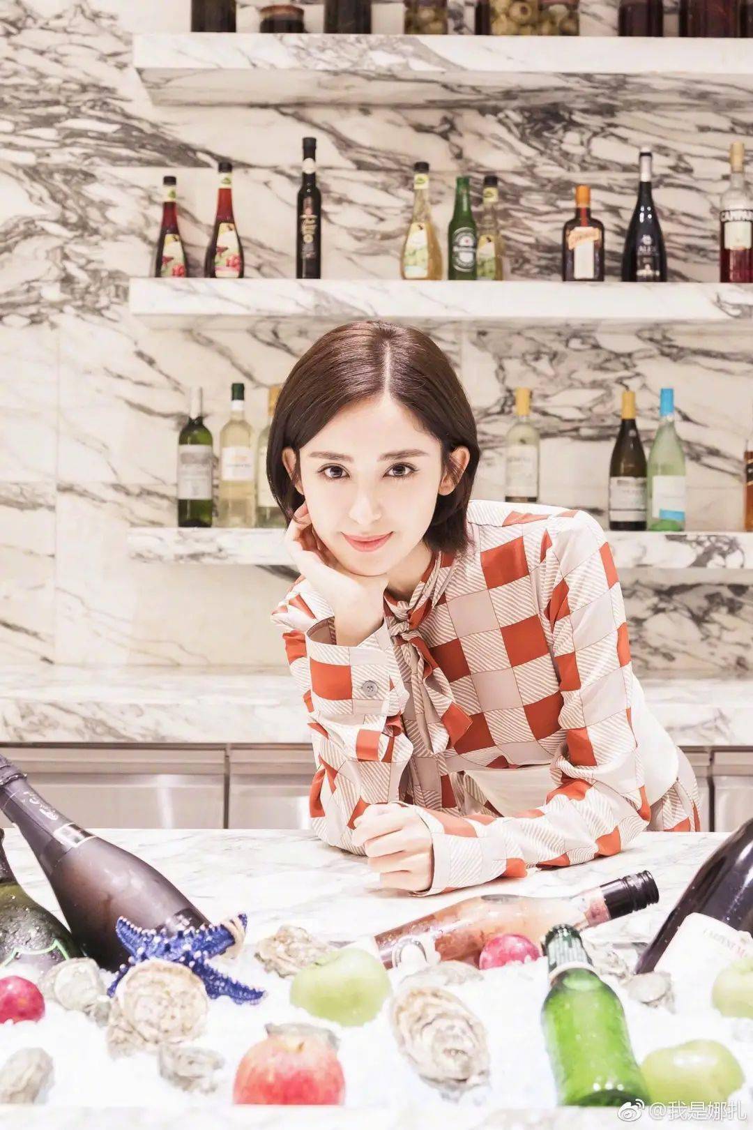 短发|这个女人好迷人！还有什么造型是她驾驭不了的？