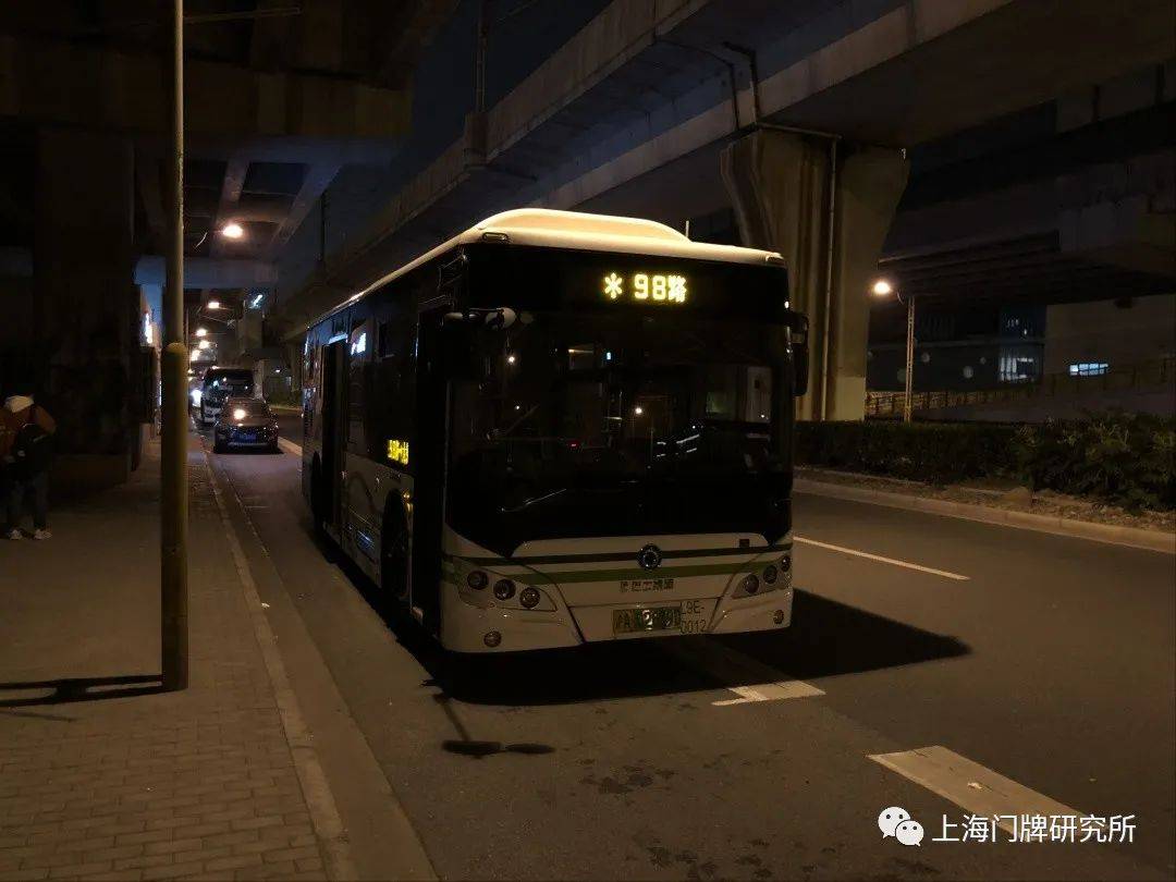 公共汽车|车影行踪|98路公共汽车微历史