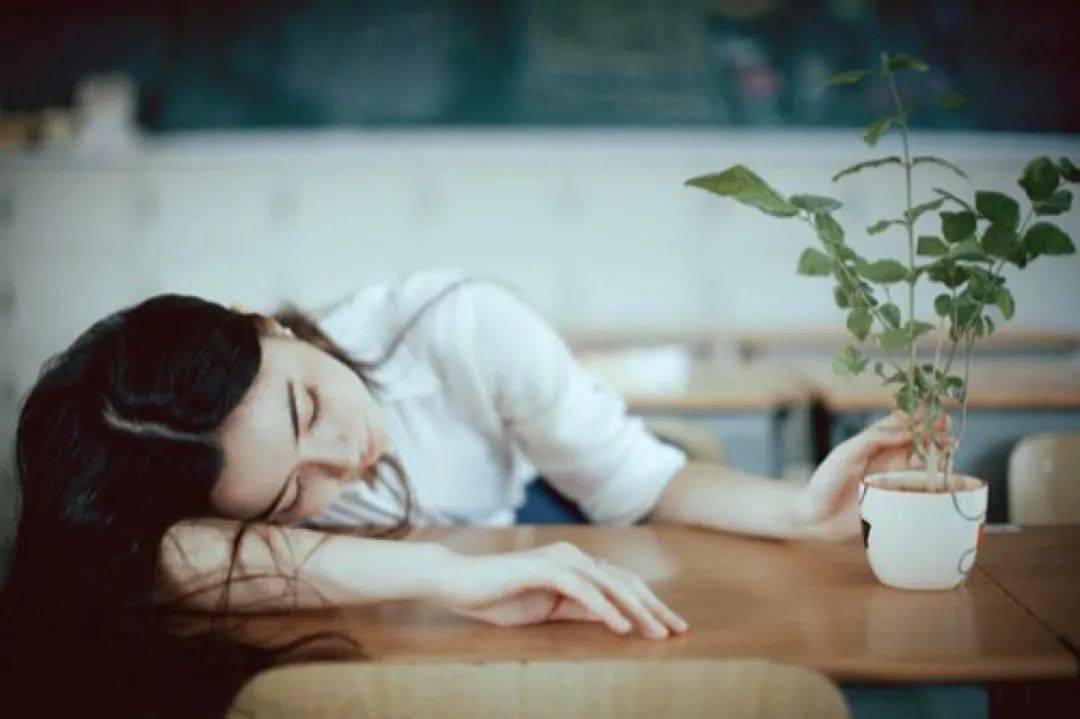 能不能让我陪着你走女生版完整版 23981412dd7b4ad580cf780fbc019da1.jpeg